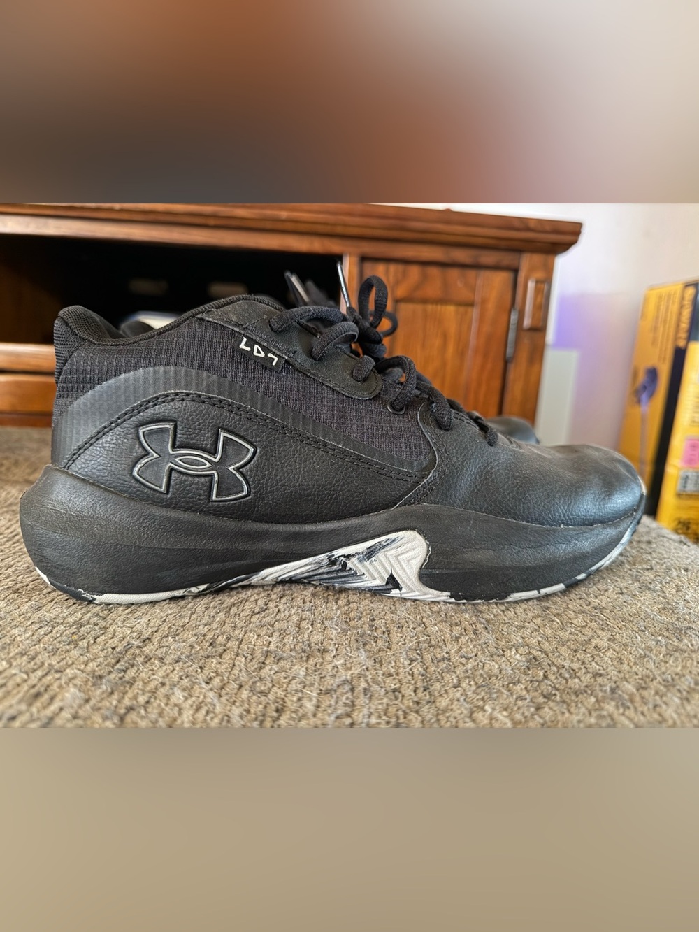 Under Armour Men's Lockdown 7 Basketball Shoes Size Mens 8.5